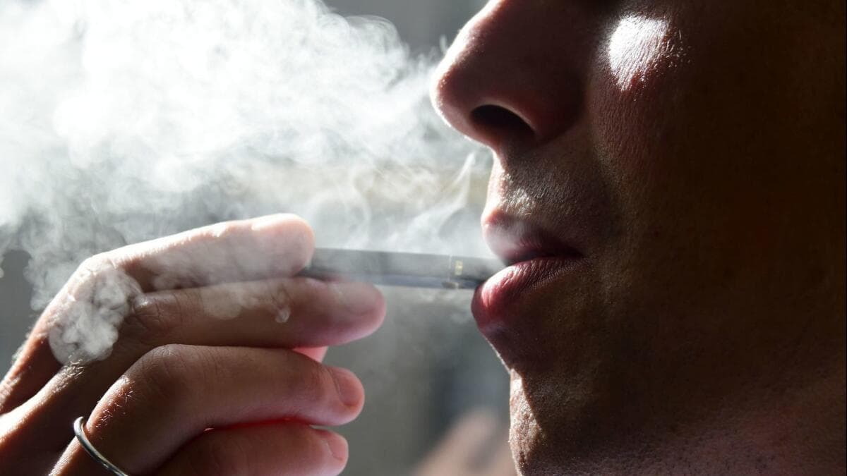 Smokers 3.jpg